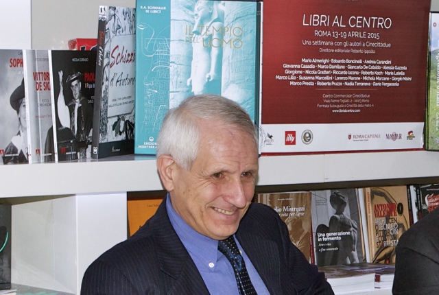 Libri al centro 003 2015 04_01 Roberto Ippolito Foto Nimfio Studio