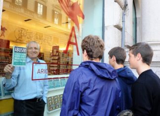 Roberto Ippolito Abusivi Chiarelettere Arion Prati Roma 1. foto Maurizio Riccardi Agr