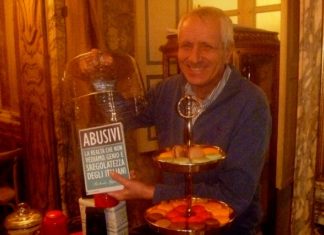 Roberto Ippolito Abusivi Chiarelettere I Salotti Carrara 17 gennaio 2015