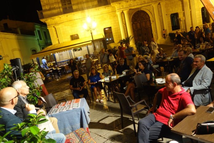 Piero-Russo-e-Roberto-Ippolito-Abusivi-Chiarelettere-Lucera-25-agosto-2015