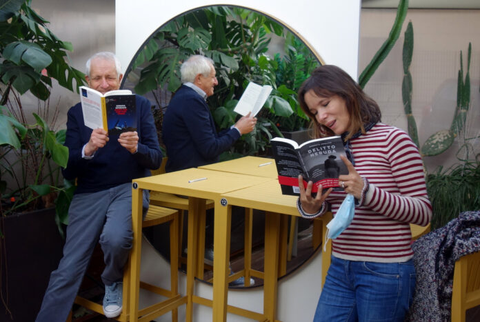 Roberto Ippolito con “Dimmi che non può finire“ (Einaudi) di Simona Sparaco e lei con “Delitto Neruda” (Chiarelettere) 30 ottobre 2020 Mondi Roma