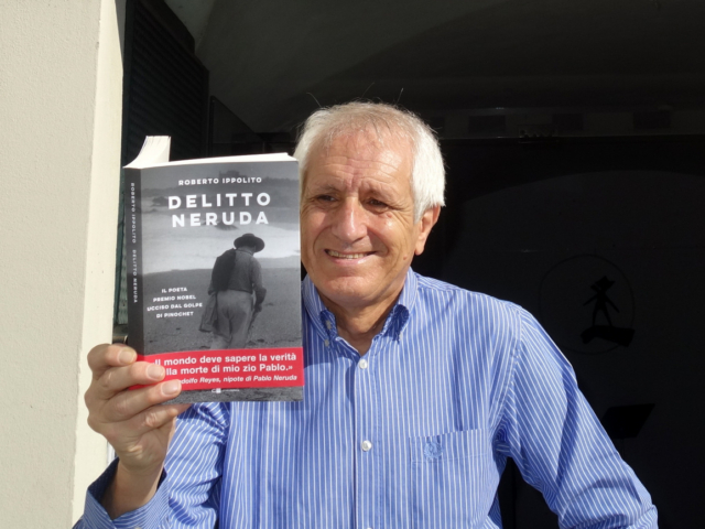 2020_09_08 (21) Stanza della Poesia presieduta da Claudio Pozzani a Palazzo Ducale Genova, Roberto Ippolito con “Delitto Neruda” (Chiarelettere)