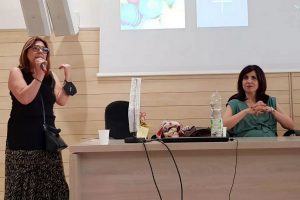 Nadia Terranova autrice di Trema la notte, Einaudi, presentata da Roberto Ippolito il 20 giugno 2022 alla Biblioteca Arcipelago a Roma 