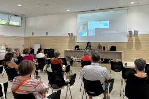 Nadia Terranova autrice di Trema la notte, Einaudi, presentata da Roberto Ippolito il 20 giugno 2022 alla Biblioteca Arcipelago a Roma 