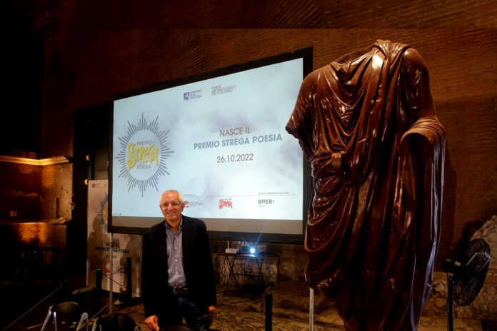 Roberto Ippolito alla nascita del Premio Strega Poesia, Curia Iulia Foro Romano 26 ottobre 2022 Roberto Ippolito alla nascita del Premio Strega Poesia, promosso dalla Fondazione Bellonci, nella Curia Iulia al Foro Romano mercoledì 26 ottobre 2022