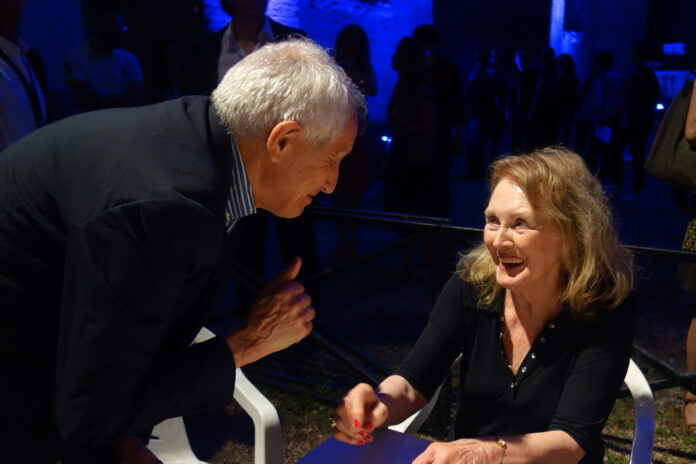 Roberto Ippolito e Annie Ernaux vincitrice del Premio Nobel per la letteratura 2022 foto d’archivio
