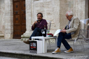 8 giugno 2025 Emporio Letterario di Pienza, Mario Tozzi e Roberto Ippolito ph Bruno Fini