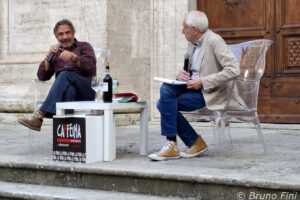 8 giugno 2025 Emporio Letterario di Pienza, Mario Tozzi e Roberto Ippolito ph Bruno Fini