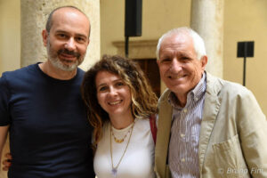8 giugno 2025 Emporio Letterario di Pienza, Giorgio Nisini, Valentina Notarberardino e Roberto Ippolito ph Bruno Fini