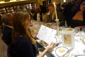 16 ottobre 2026 Irene Ippolito all’Oscar Wilde Birthday Dinner all’Athenaeum a Londra